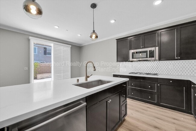 Building Photo - 12167 Chutes Ct