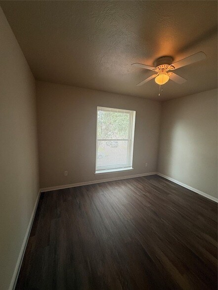 Building Photo - 19918 Rising Star Dr