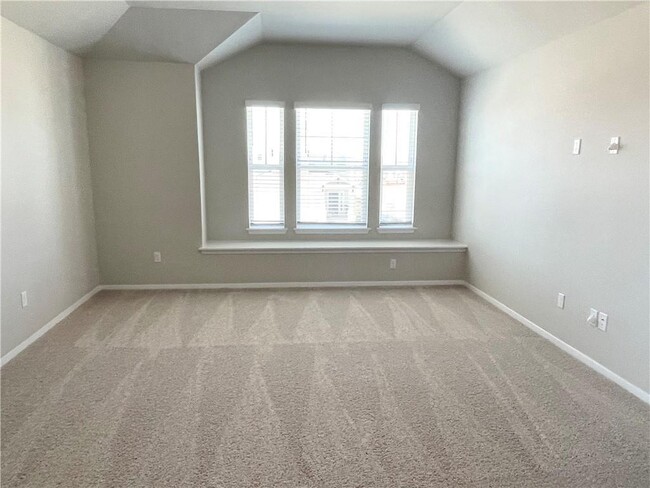 Building Photo - 208 Living Reef Dr