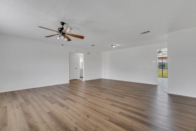 Building Photo - 4602 Ronald Dr