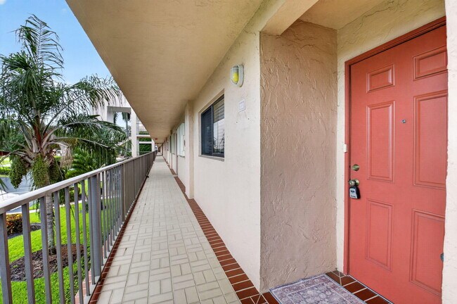 Building Photo - 15075 Witney Rd