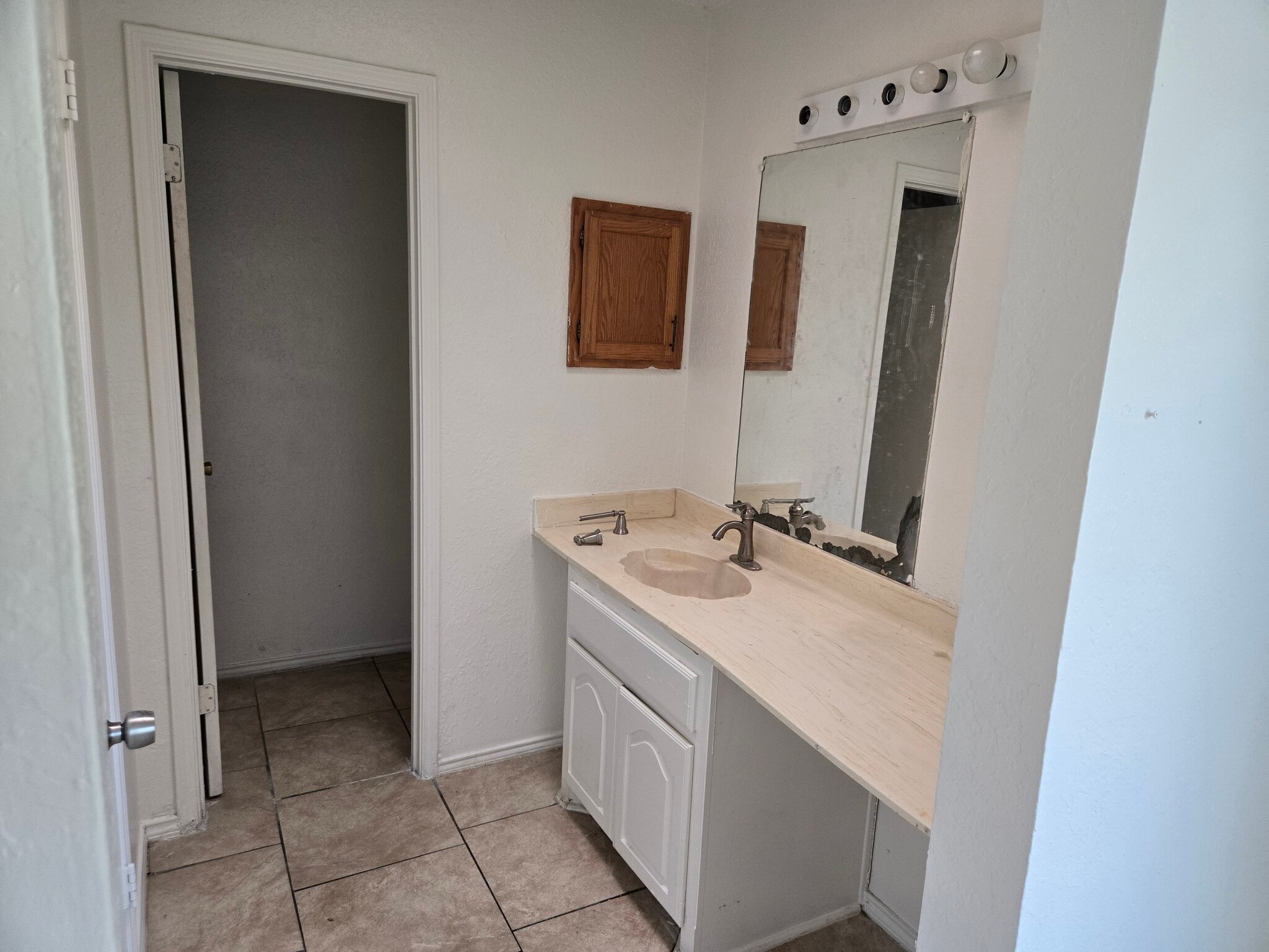 Building Photo - 2630 Cottonwood Ln