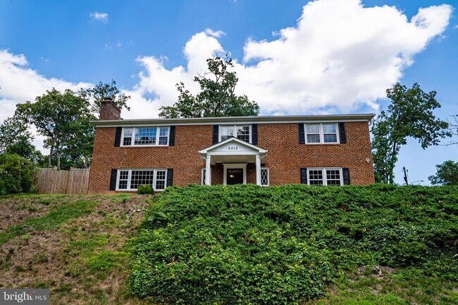 Building Photo - 5012 Larno Dr