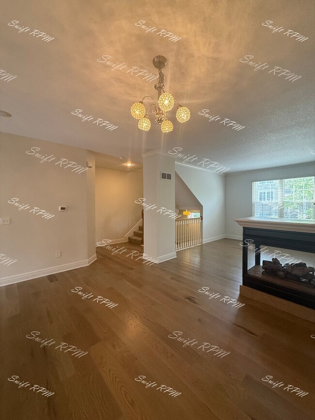 Building Photo - 15829 Robinson St