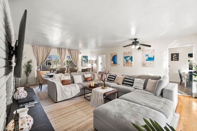 Building Photo - 4989 Randlett Dr