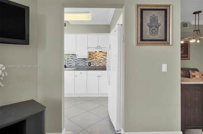 Building Photo - 4779 Collins Ave