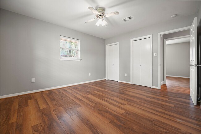 Building Photo - 209 Moss Hill Ln