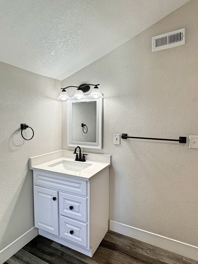 Building Photo - 3250 Meade St