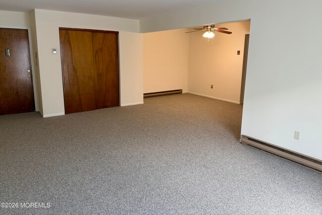 Building Photo - 65 Whitefield Ave