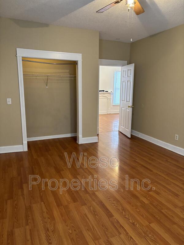 Building Photo - 845 N 7th St