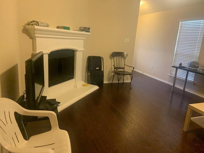 Building Photo - 9933 Beaver Dam Ln