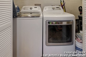 Building Photo - 402 W Hermine Blvd