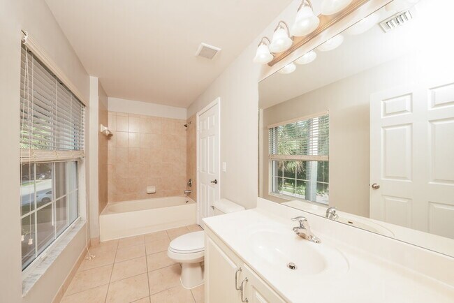 Building Photo - 7617 Jewelwood Dr