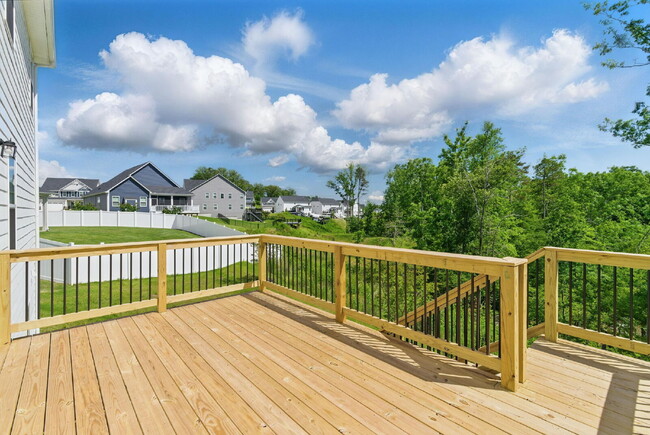 Building Photo - Luxury 5-Bed, 4-Bath Greenville Home in Amenity-Packed Riverstone!