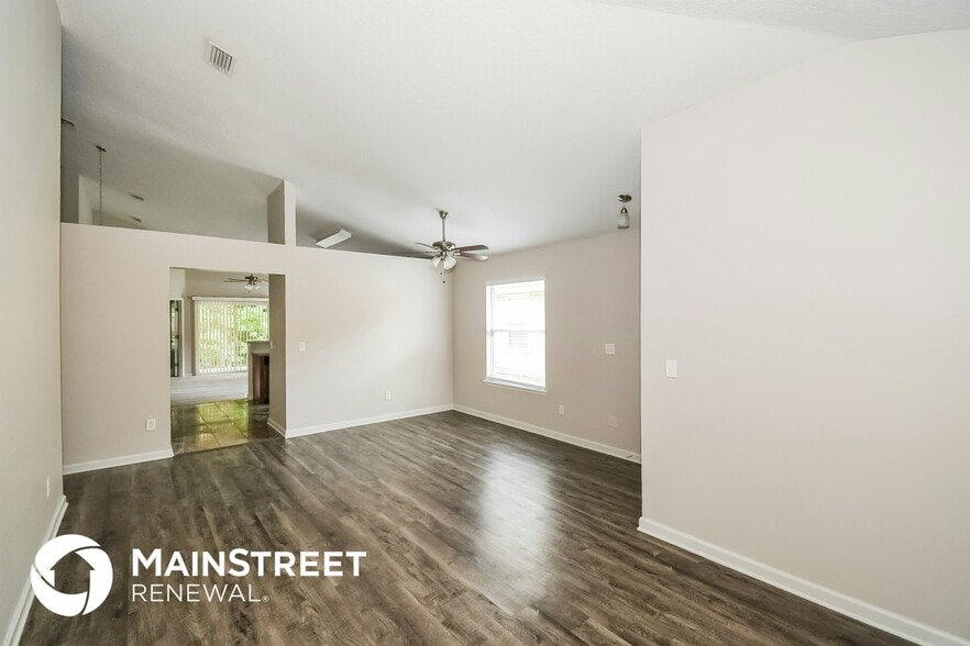 Building Photo - 11035 Campus Heights Ln