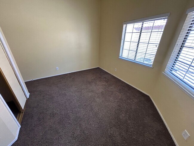 Building Photo - BEAUTIFULLY RENOVATED HOME WITH NEW PAINT, CARPET, AND LIGHT FIXTURES