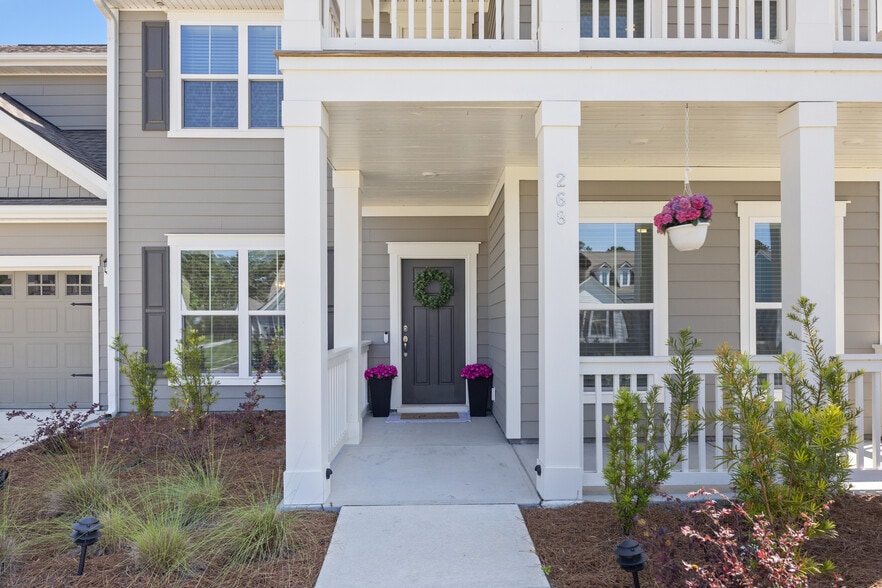 Building Photo - 268 Heron Creek Dr