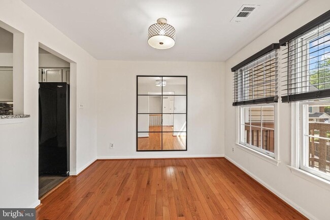Building Photo - 4045 Chetham Wy