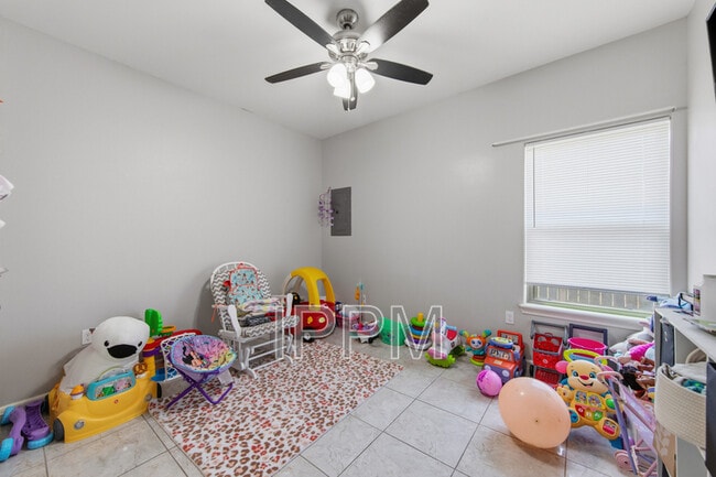 Building Photo - 24068 Westfield Dr
