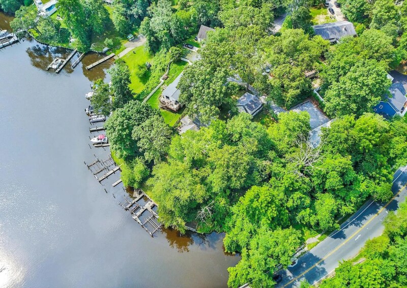 Building Photo - 15 Sloan Ln