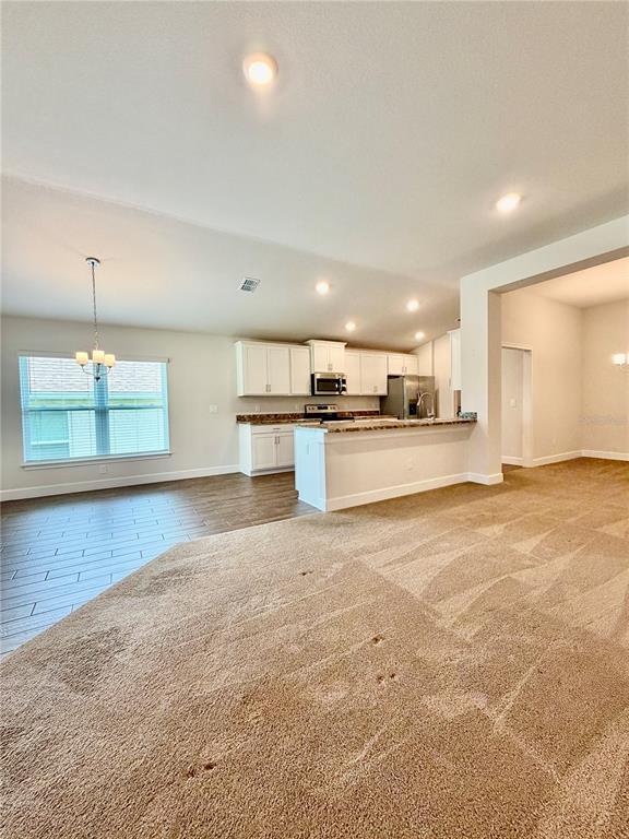Building Photo - 633 W Rexford Dr