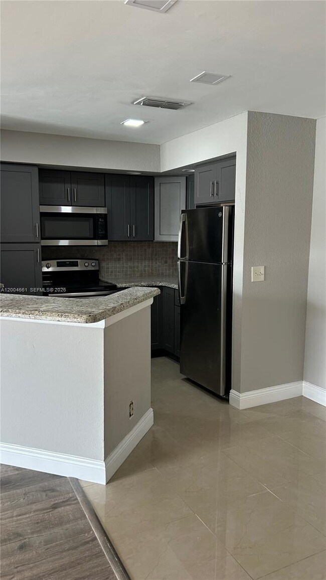 Building Photo - 3430 Pinewalk Dr N