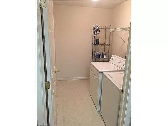 Building Photo - 15124 Lenox Dr