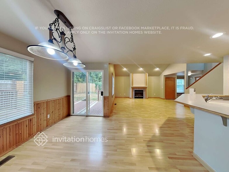 Building Photo - 209 83rd Dr SE