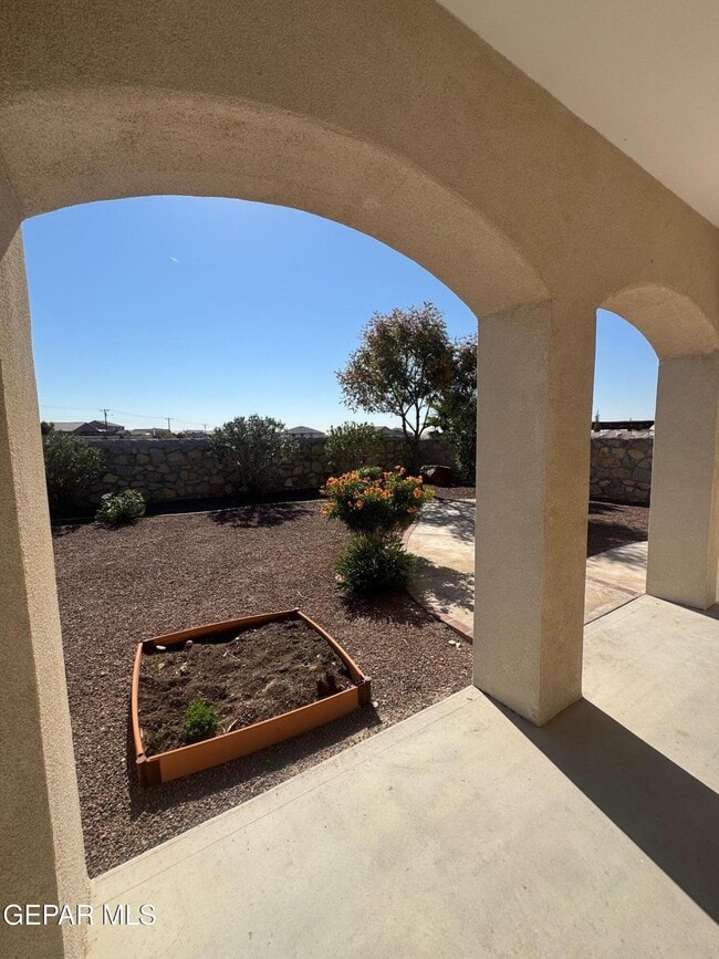 Building Photo - 7726 Enchanted Ridge Dr