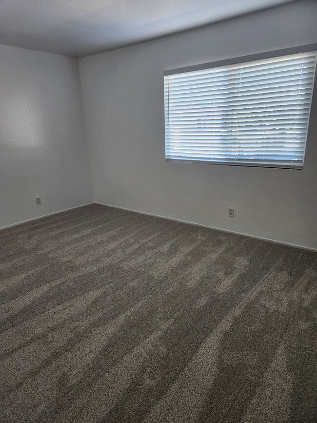 Bedroom - 660 S Glassell St