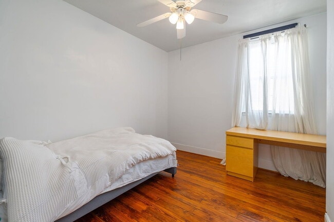 Building Photo - 829 N Taylor St