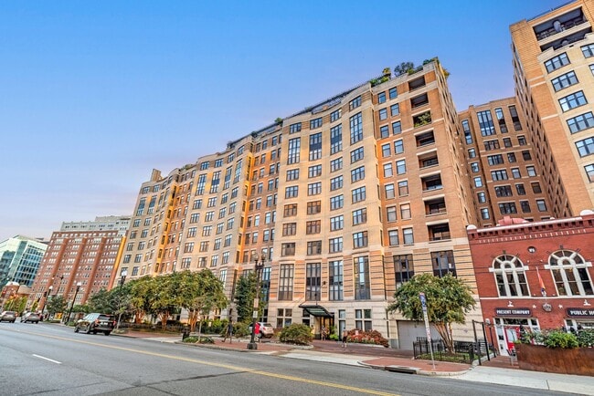Building Photo - Penn Quarter Condo | Studio | 1 Bath | 450 Sf