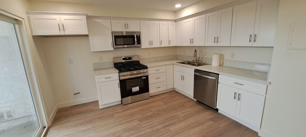 New Kitchen - 314 20th St