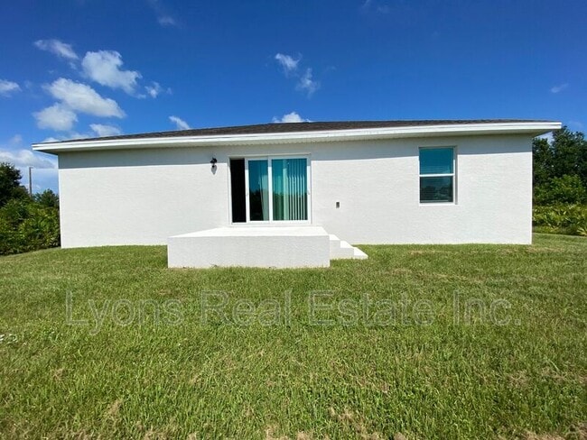Building Photo - 126 Smallwood Rd