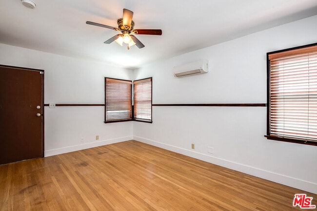 Building Photo - 4418 Brunswick Ave