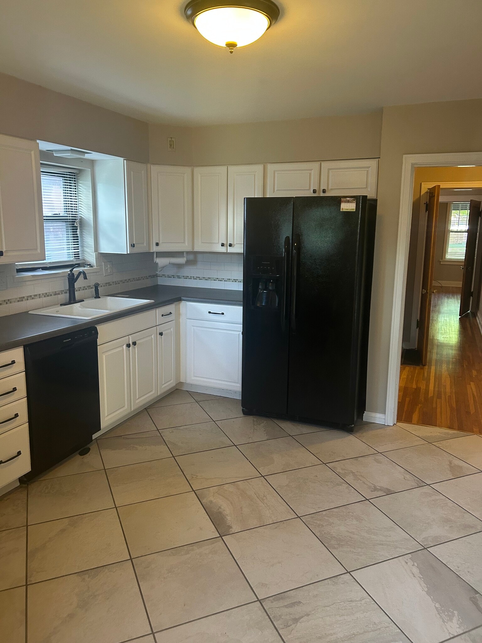 Kitchen (1) - 3662 Wilmington Ave