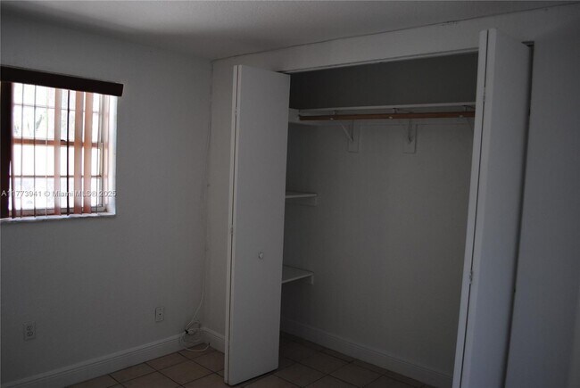 Building Photo - 17255 SW 95th Ave