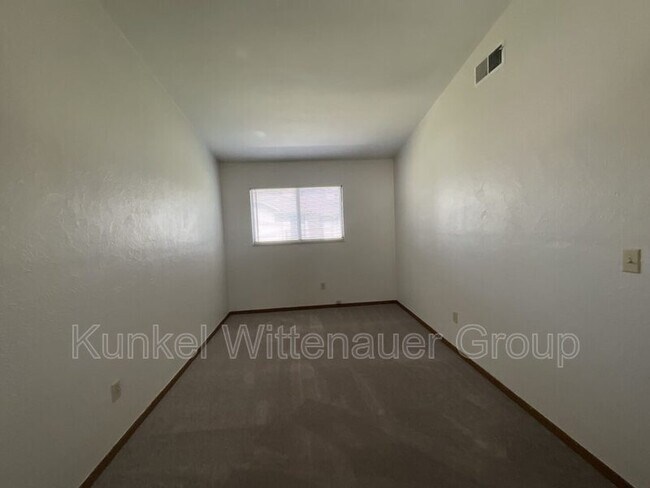 Building Photo - 177 Eagle Ridge