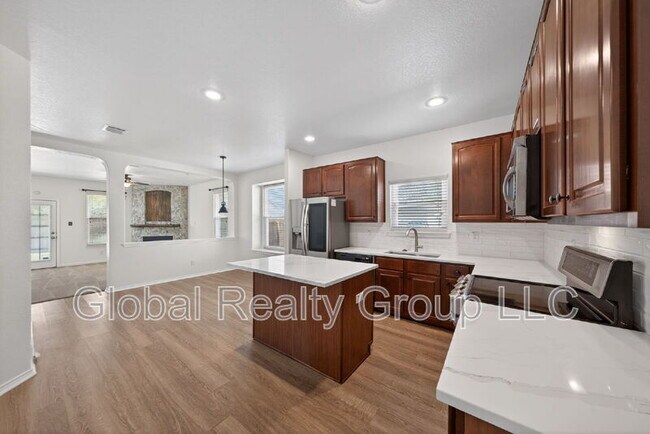 Building Photo - 549 Celtic Ash Run