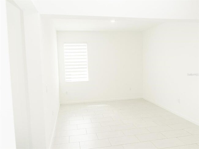 Building Photo - 445 Silver Palm Dr