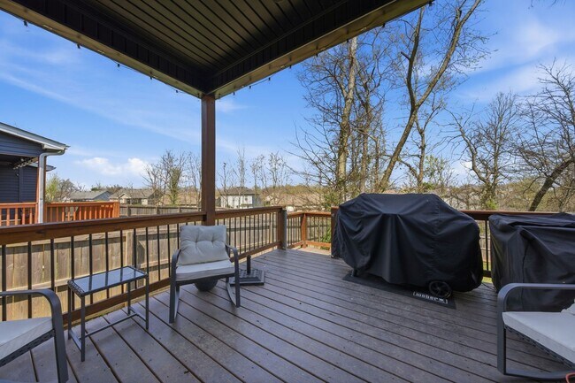 Building Photo - 1135 Charles Thomas Dr