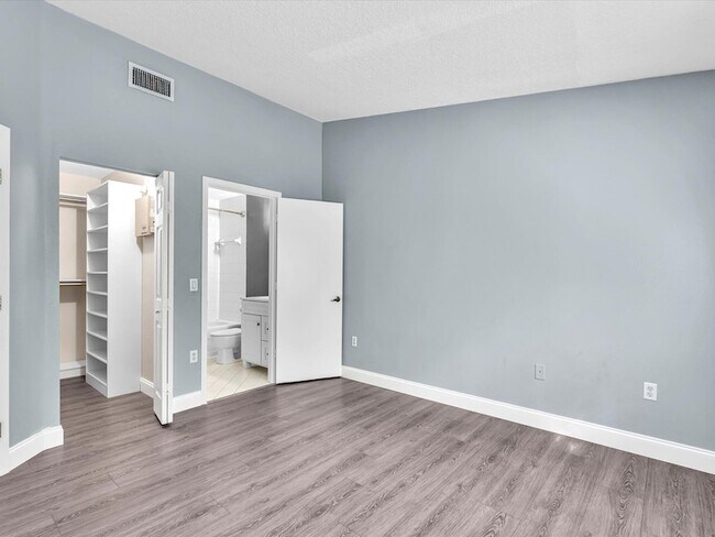 Building Photo - 3504 Briar Bay Blvd