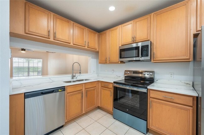 Building Photo - 1150 Vineland Pl