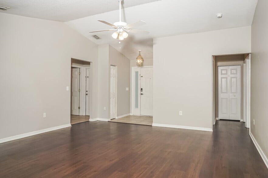 Building Photo - 4638 Breezy Pines Blvd