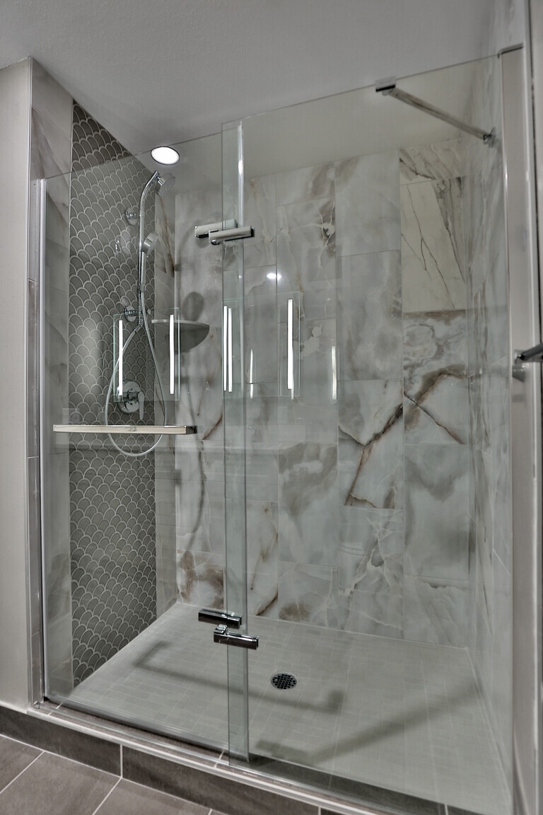 Building Photo - 107 Chestnut St E