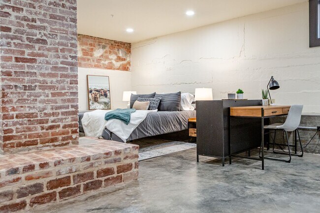 Interior Photo - Velencia Apartments