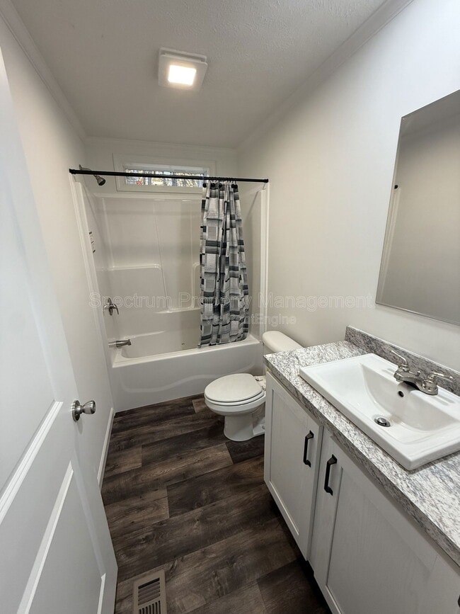 Building Photo - 18 Abbott St