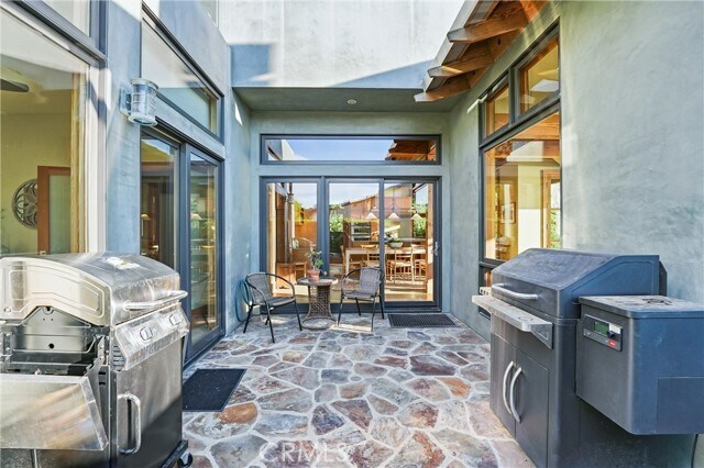 Building Photo - 329 Boca Del Canon