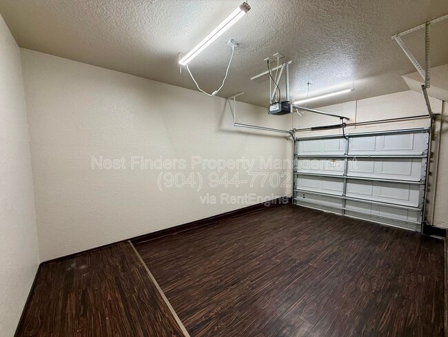 Building Photo - 8539 Gate Pkwy W