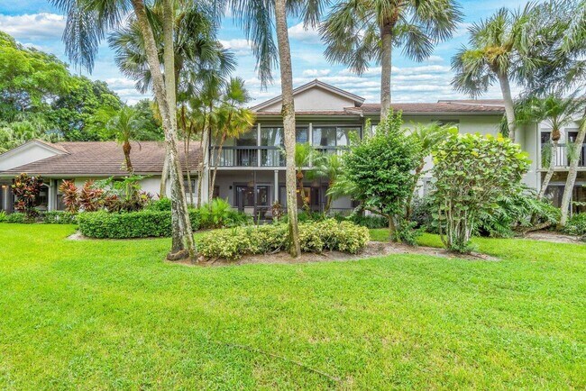 Building Photo - 11223 Pond View Dr